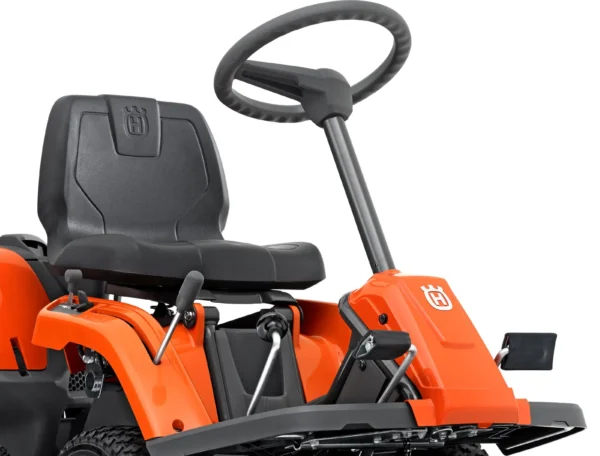 Husqvarna R 112C mit Mähdeck Combi 85 – Winterpaket mit Schneeschild, Gummileiste und Schneeketten – Modell 2025 - Afbeelding 6