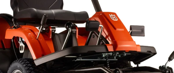 Husqvarna R 112C mit Mähdeck Combi 85 – Winterpaket mit Schneeschild, Gummileiste und Schneeketten – Modell 2025 - Afbeelding 7
