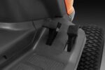 Husqvarna TS 112 -inkl. Winterpaket 110 mit Grasfangbox 210l – Bild 8