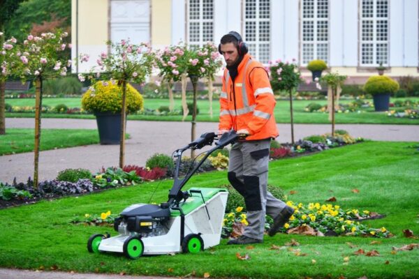 Honda Profi-Antriebsmäher Etesia Pro 46 PHTS3 – Bild 5