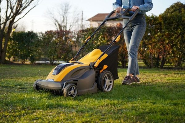 Stiga Cortacésped de batería Combi 344e Kit - Imagen 11
